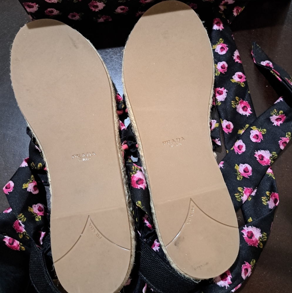 EUC Prada Floral Black Espadrille Sandals - Picture 4 of 8